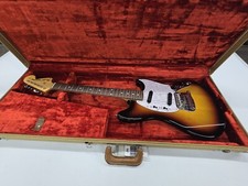 Fender Mustang 3 Tone Sunburst Mij