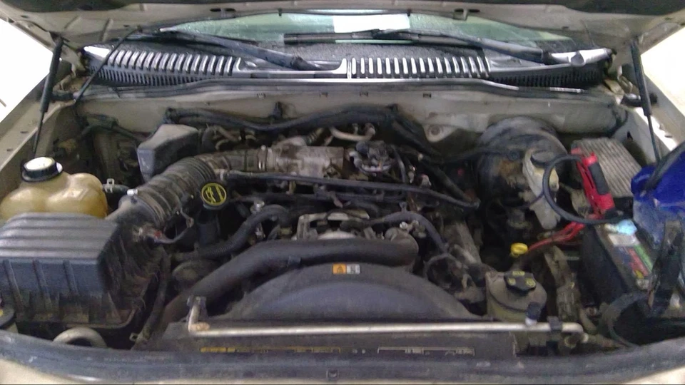 Used Alternator fits: 2004 Mercury Mountaineer gasoline 8-330 5.4L w/air conditi — 第 2/4 张图片