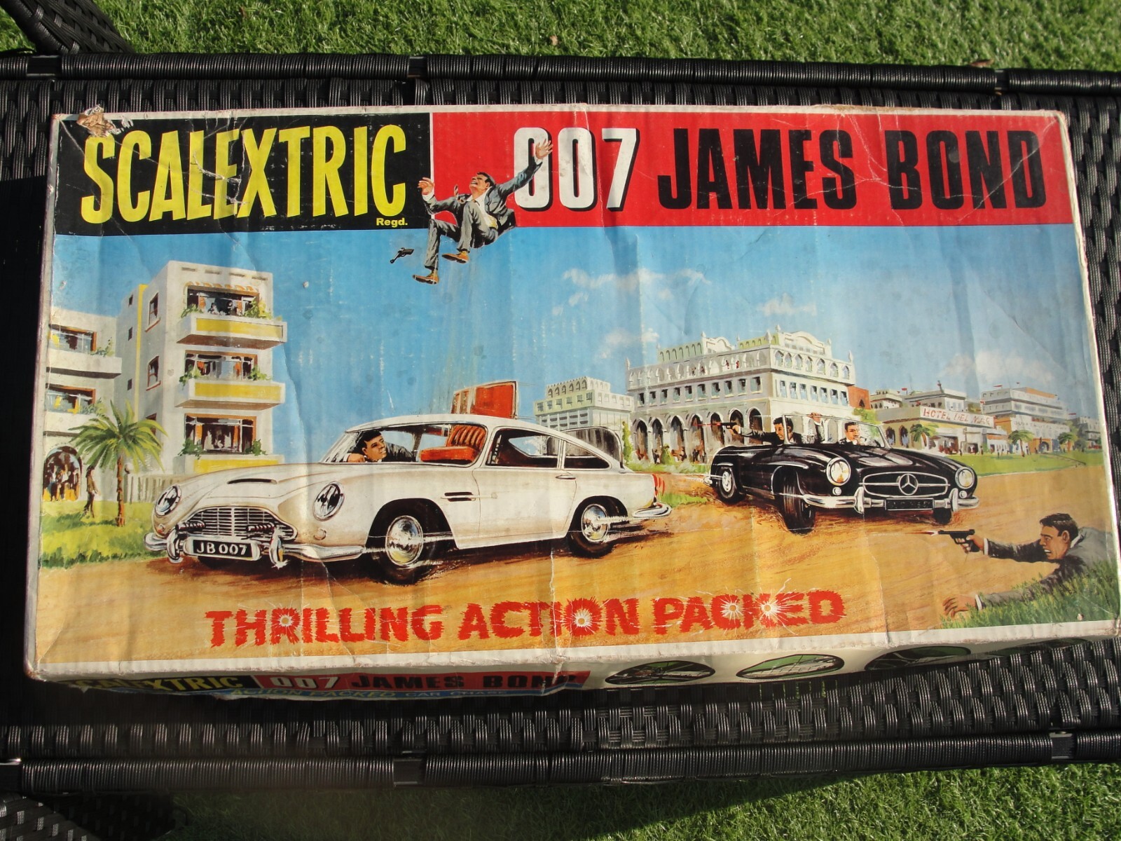 VINTAGE SCALEXTRIC JAMES BOND 007 BOXED 1960S SET ASTON MARTIN
