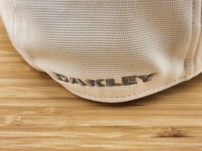 Oakley Fitted Hat Cap, White, Flex Performance Fit, Classic Oakley Fitted Hat Cap, White, Flex Performance Fit, Classic