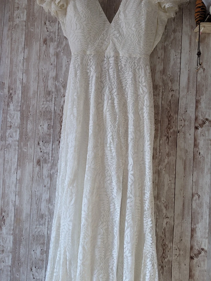 Vestido de novia clásico de encaje espalda abierta Fame and Partners Chelsey nuevo Foto 4 de 4