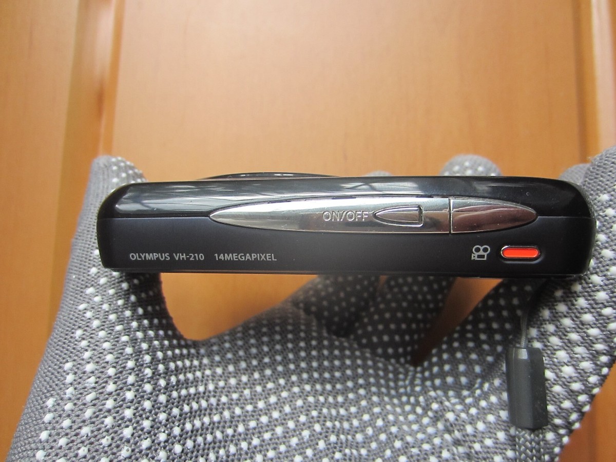 Olympus VH 210 Digital Camera 14.0 Mp 5x Charger Black