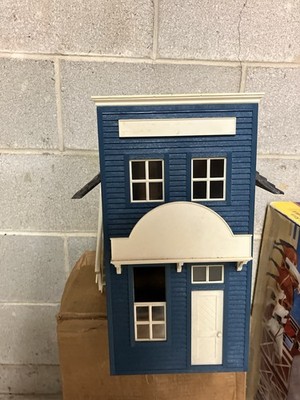 Pola G Scale Plastic 2 Story Building