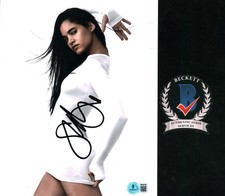 SOFIA BOUTELLA SIGNED 8X10 PHOTO BRUNETTE BEAUTY BECKETT BAS COA