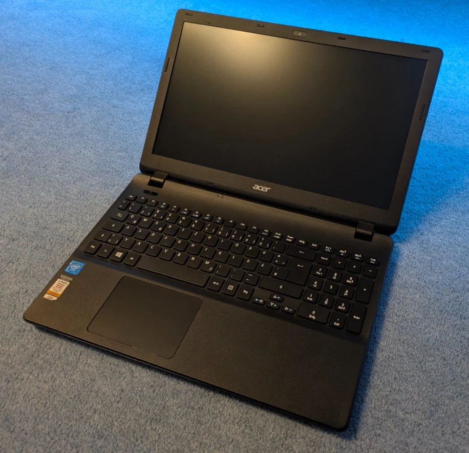 Top Zustand: Acer Extensa 2519 Series Laptop - 4GB RAM - Intel - 240 GB SSD - Bild 2 von 4