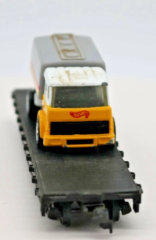 ESCALA HO A.T.&S.F. Camión cisterna de aceite Hot Wheels 90806 negro plano coche Foto 4 de 4