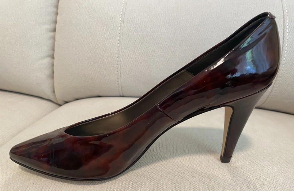 Caressa Burgundy Tortoise Pumps Made in Spain 10M Women’s Shoes Pointed Toe - Image 2 of 4