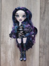 Naomi Storm - Rainbow & Shadow High Doll + Cl...