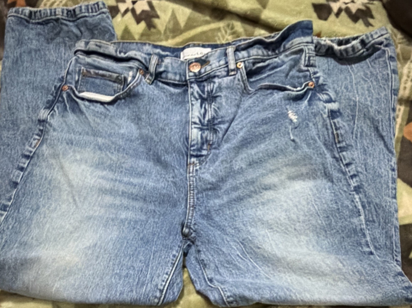 LOFT Women's Straight Jeans Blue Denim Light Wash Distressed 5-Pocket Sz 28(7)