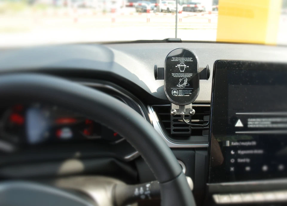 Supporto Auto Cellulare Automatico con Ricarica Wireless per Renault Captur II 2 - Immagine 3 di 4