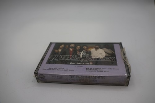 THE DOOBIE BROTHERS - ONE STEP CLOSER Cassette Tape- NEW OLD STOCK- DUT'S Deals - Picture 4 of 5