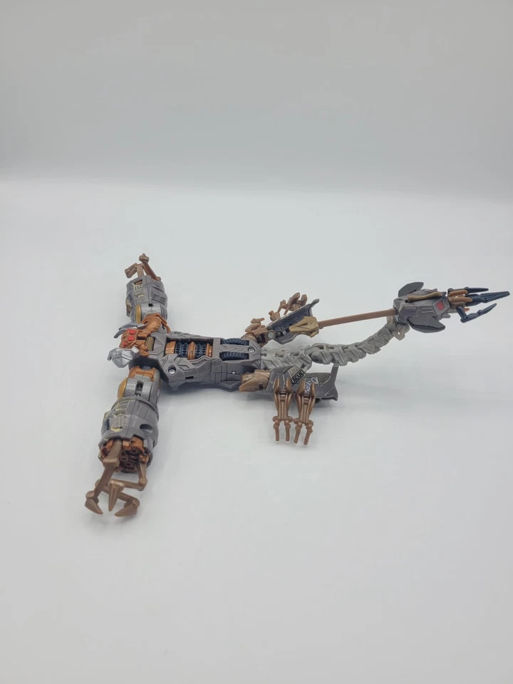 Figura de acción Hasbro Transformers Takara Scorpion Decepticon 2006 Foto 2 de 4