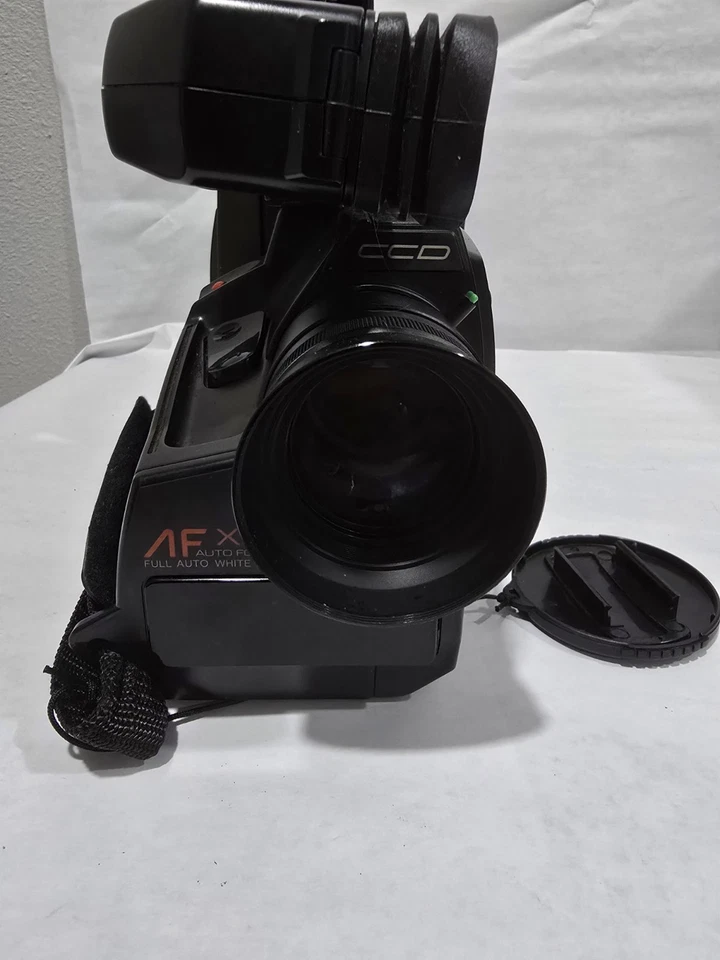 Panasonic AF X8 CCD Omnimovie VHS HQ Camcorder Camera PV-420D W/case Please READ - Image 3 of 4