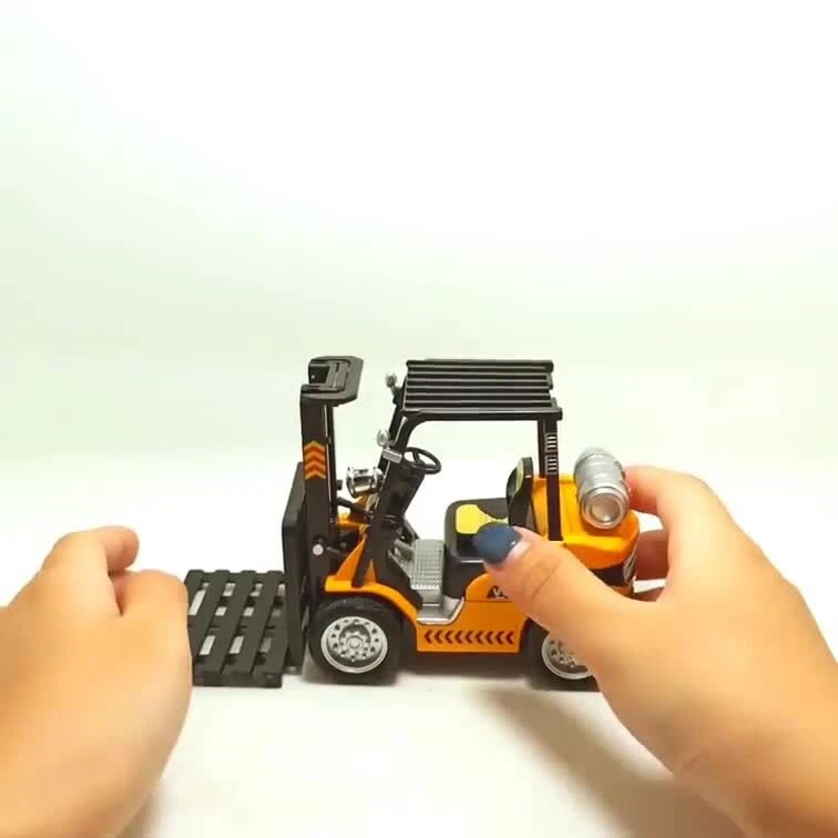 Forklift Truck Toy Construction Vehicle 1:24 Diecast Model Engineering Equipment - Image 2 of 4