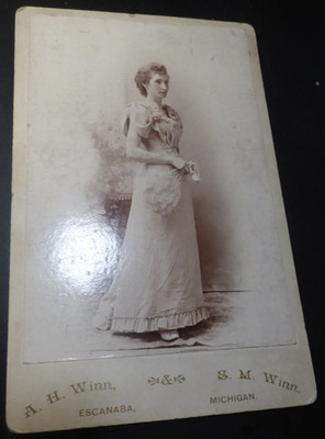 VTG Cabinet Card Photo Beautiful Woman Feather Fan Frilly Dress Fashion