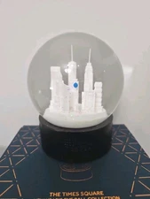 Waterford 2022 Snow Globe Times Square Gift Of Wisdom 3D View Decor with Box