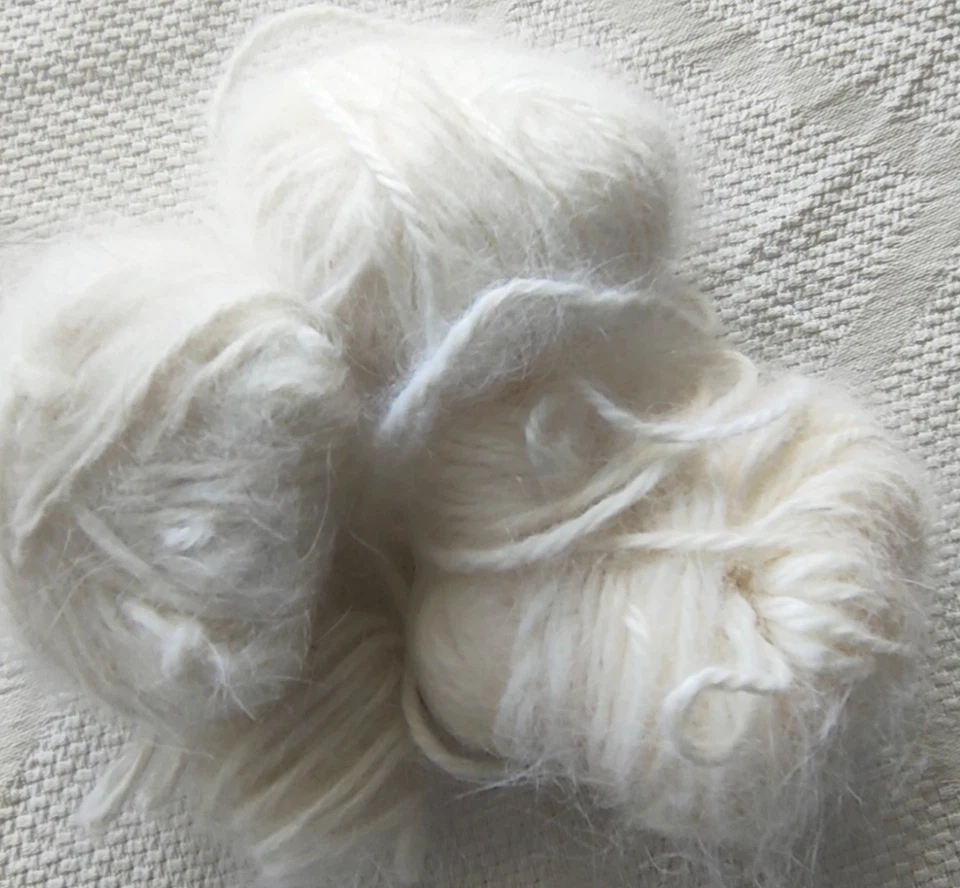 Anny Blatt 100 % Angora Supreme Angor d'anny blatt 30 Gr. Weiß ohne Banderole - Bild 1 von 2