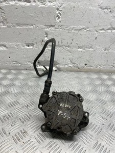 VW TRANSPORTER V T5 Furgon Vakuumpumpe 03L145100 2.00 Diesel 2011 30496856