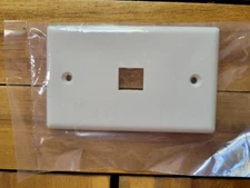 10 Pcs - 1 Port Wall Plate Keystone RJ45 Cat6 Cat5e Insert Jack White WallPlate