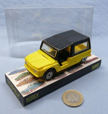 Norev France 1/43 réf 137 : Citroën Méhari (Grand cadre-plaque - Roues Boutons) - Photo 1/4
