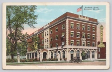 Postcard Parkside Hotel Kewanee ILLINOIS MODEL T TYPE VEHICLE WHITE BORDER (235)