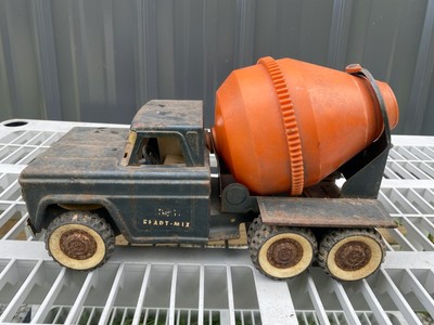 structo ready mix concrete truck