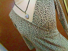 Ann Taylor Wrap Dress  Flattering Jersey  Dark Brown with Leaves Size 0 Petite