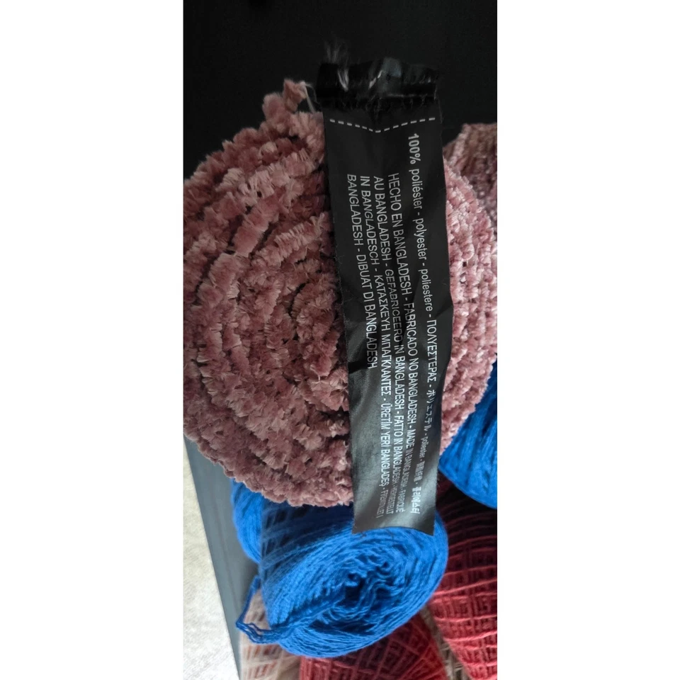 Yarn cake lot used/ recycled -cotton/polyester/ wool/ acrylic/ mohair blends  - Image 2 of 4