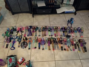 lote de muñecas monster high