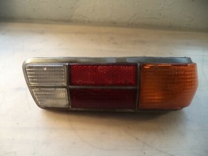 VW Passat Audi 100 Rücklicht Rückleuchte hinten rechts Hella SRBBL328ZR K8290