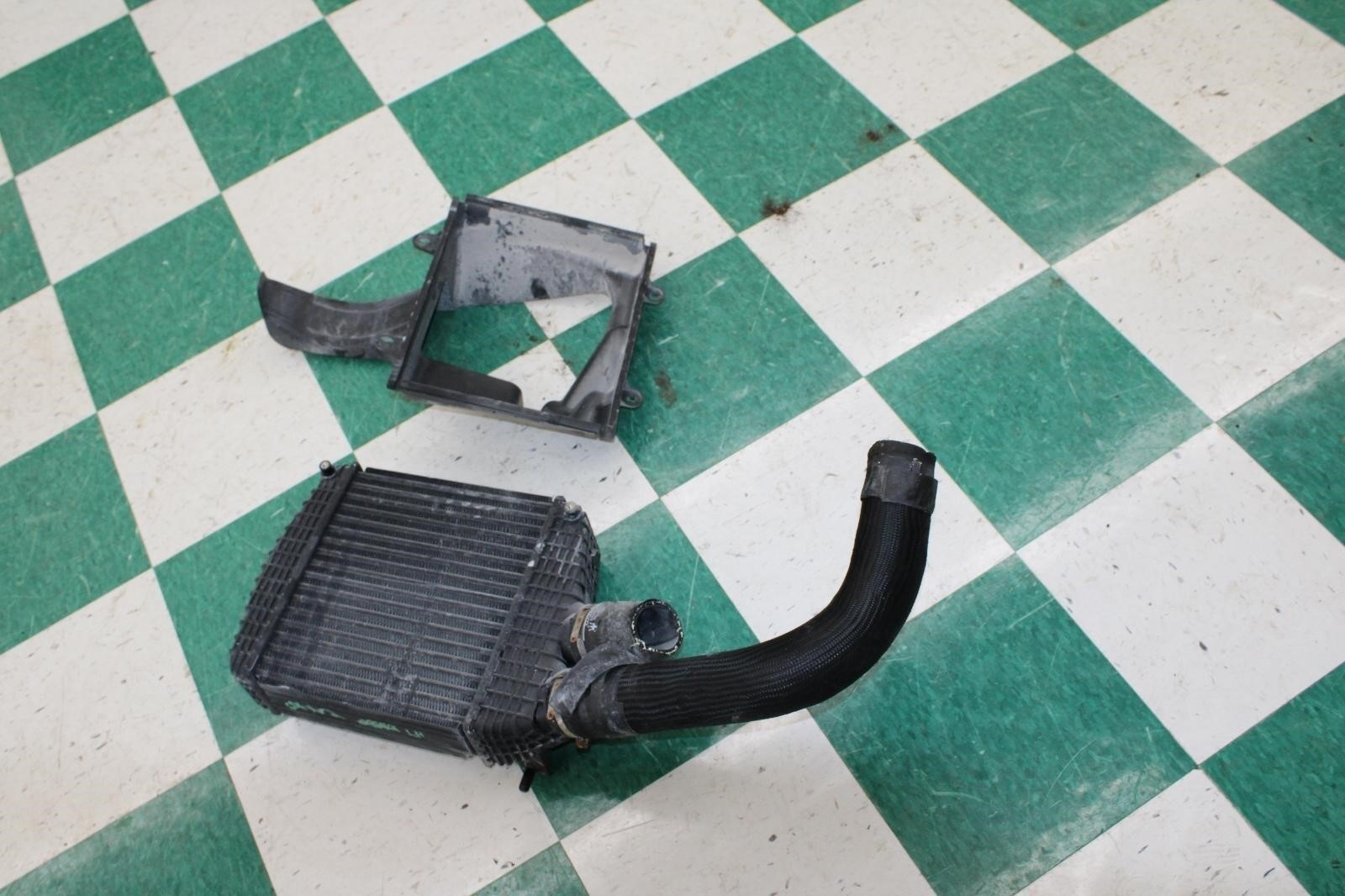 14-20 GHIBLI 3.0L Twin Turbo LH Driver L Air Intake Cooler Intercooler OEM Duct