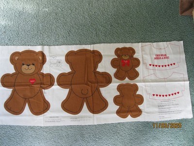 Fabric panel Luv Bear from Cranston Print Works