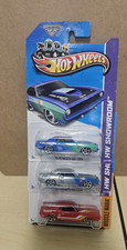 Hot Wheels 1:64 '70 Plymouth AAR Cuda 3-Car Lot HW Showroom Muscle Mania