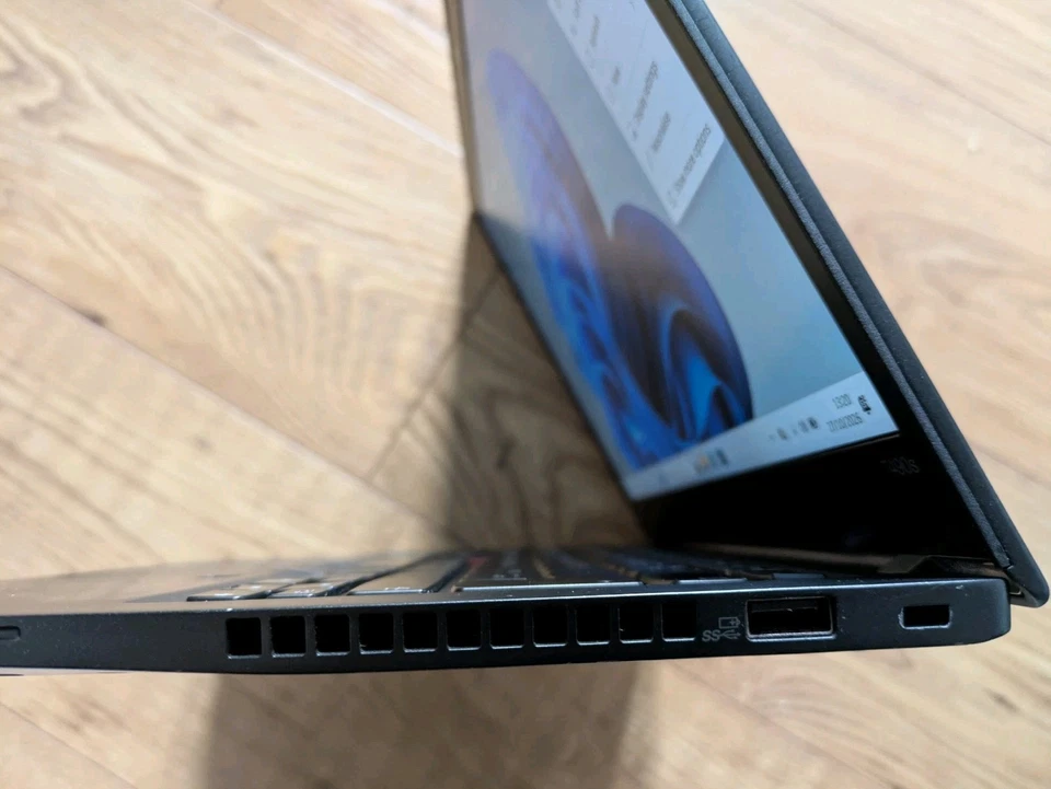 Lenovo ThinkPad T490s · i7-8665U · 16GB · 256GB, photo 3 of 5