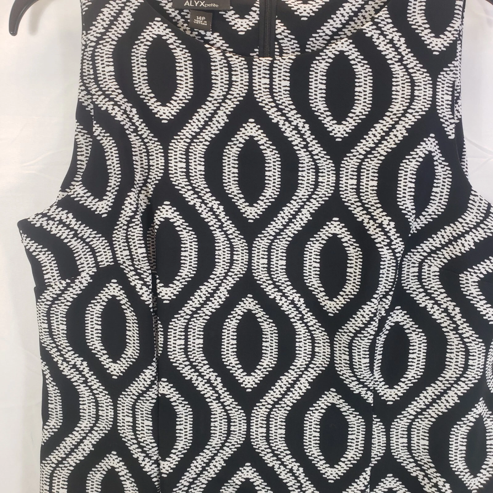 Abito senza maniche Alyx Donna Petite 14 P geometrico stampa bianca nera nuovo con etichette