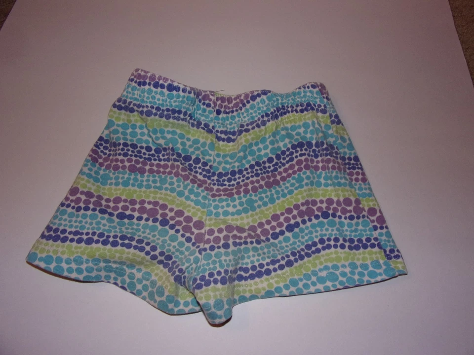 Pantalones cortos a lunares Wonder Kids: 4T para niñas Foto 2 de 2