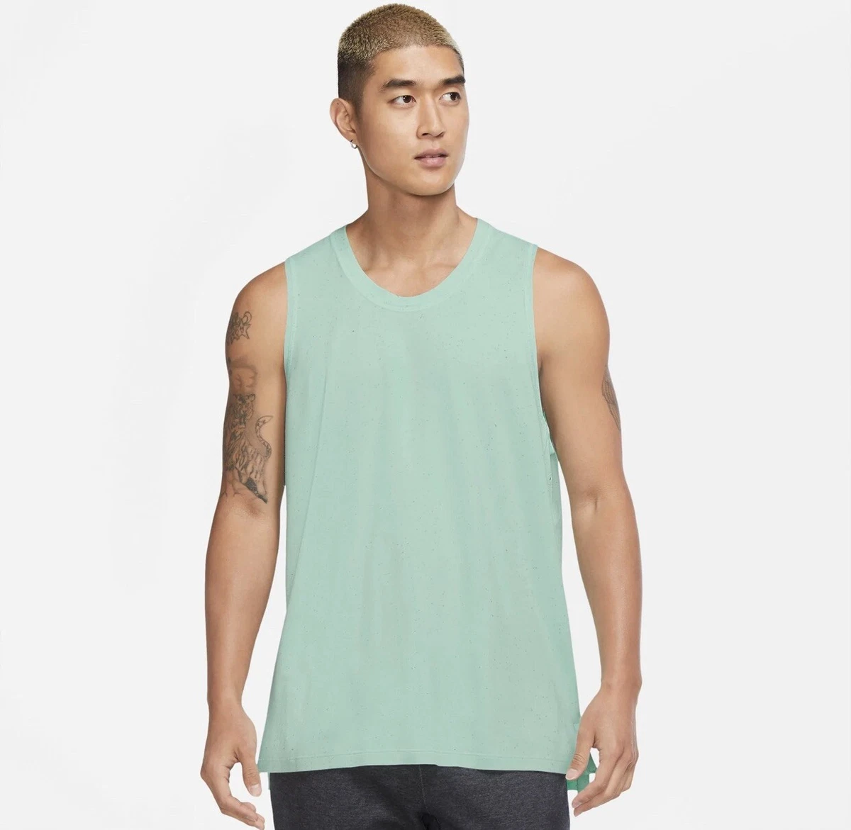 Nike yoga Tank Mens Large DN1523-379 Brand New With Tags