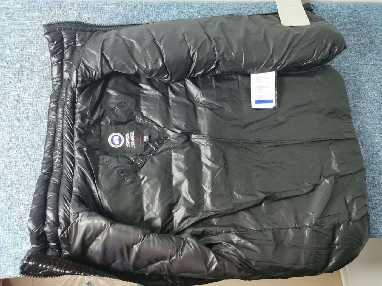 Canada Goose Hybridge Lite Hooded Jacket Size Medium BNWT RRP €725