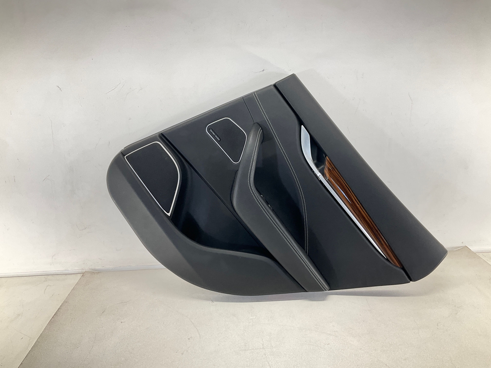 17-20 MASERATI Levante Interior Rear Right Passenger Door Trim Panel