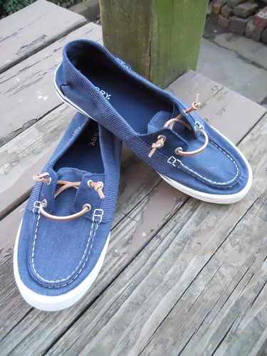 sperry shoes material
