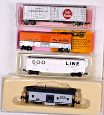 4 N scale box cars in original boxes lot 5771