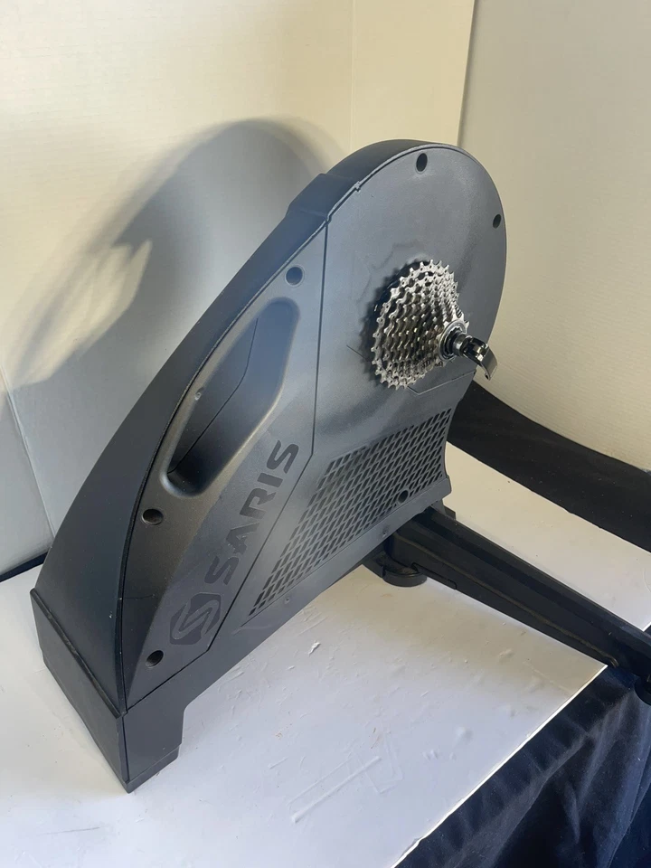 Entrenador de bicicleta interior inteligente Saris H3 Direct Drive no probado Foto 3 de 4