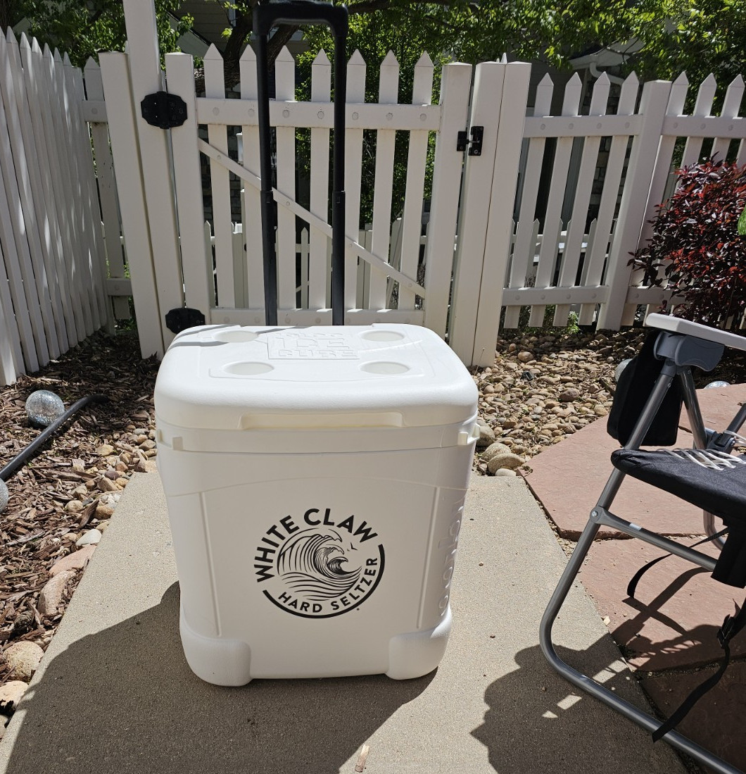 Box White Plastic Drain Included 2 Wheels