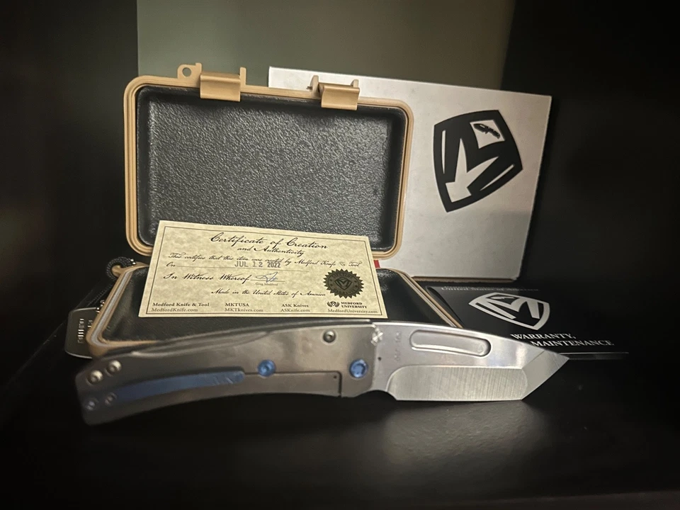 Cuchillo y Herramienta Medford Slim Midi S35VN Caído tanto, Tumbled Ti, Clip Azul Foto 4 de 4