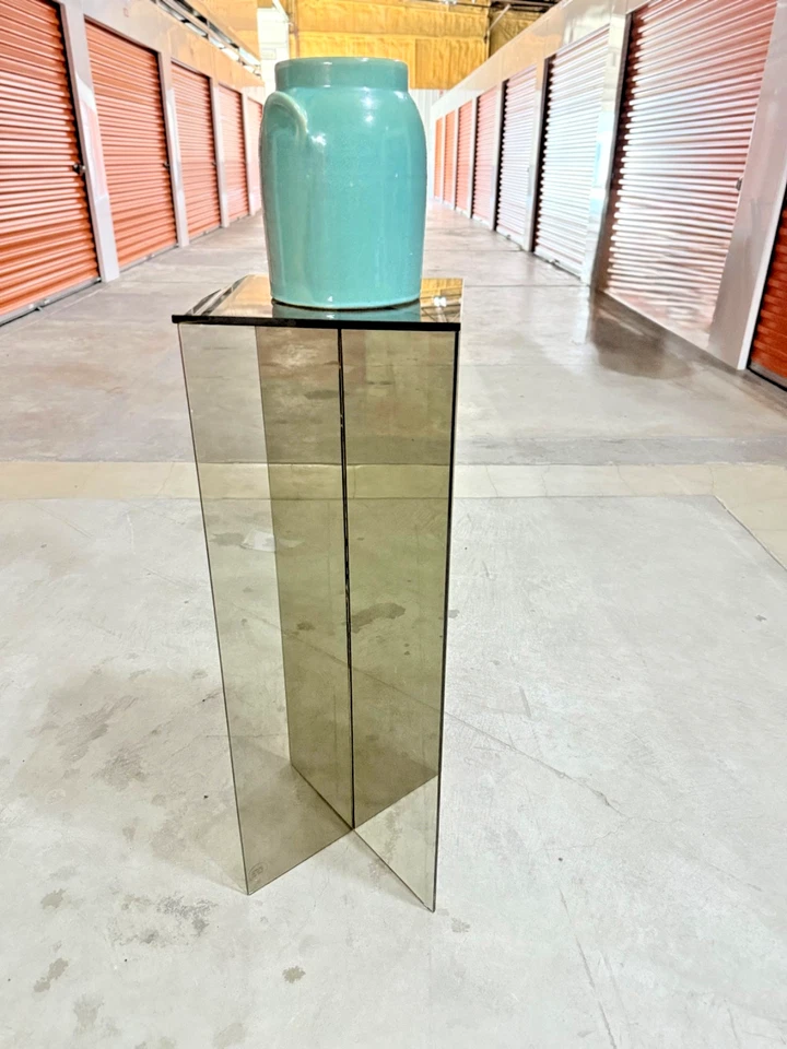 Mesa de pedestal cruzado MCM posmoderna de vidrio ahumado 37" estilo Paul Mayen años 70 Foto 3 de 4