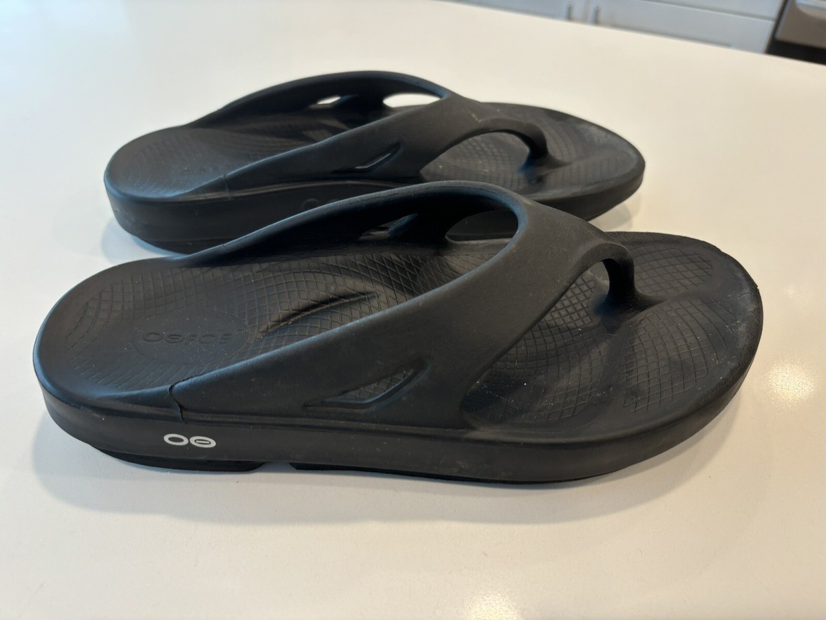 OOFOS Original Sandals Black Recovery T-Strap Flip Flops Shoes M10