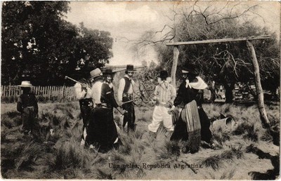 PC ARGENTINA, NATIVES, UNA PELEA, Vintage Postcard (b67085)