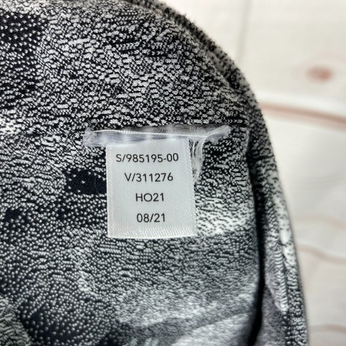 Athleta Leggings Womens XS Gray Floral Elation Textured Tight Capri Mid Rise - Picture 7 of 7
