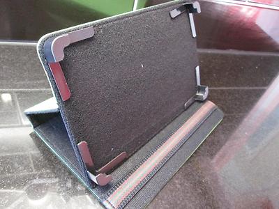 Grüne 4-Ecken-Laptop-Winkeltasche/Ständer für Storex eZee'Tab701 Tablet