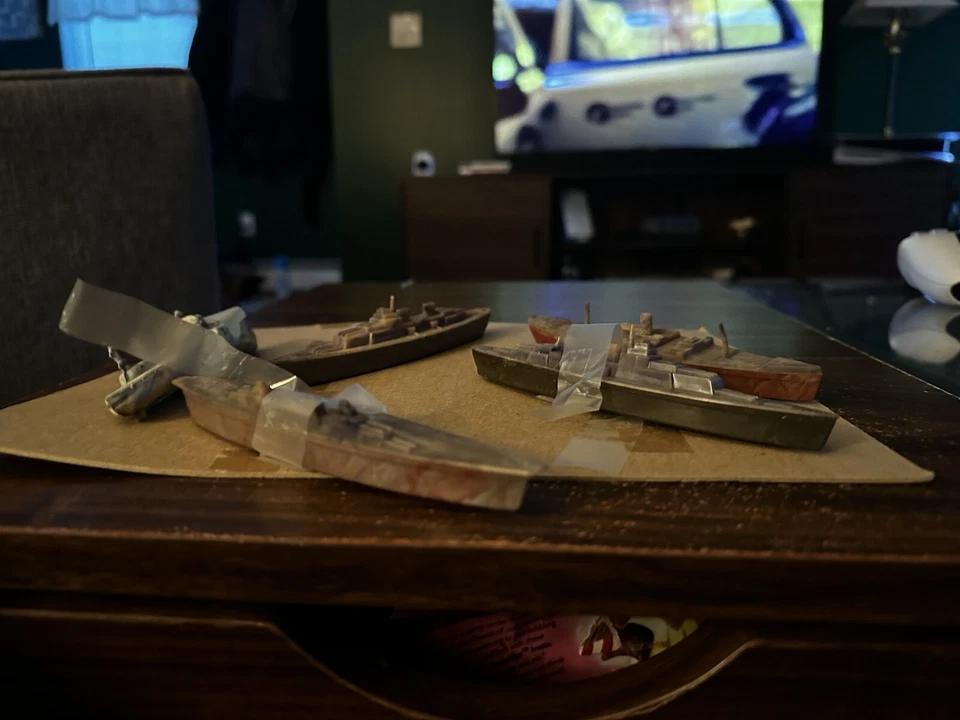 Segunda Guerra Mundial 1944-1945 barcos de juguete con submarino Foto 2 de 4